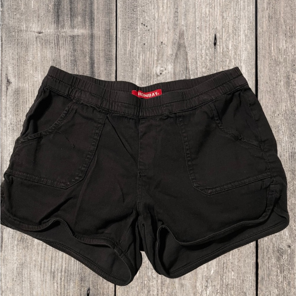 🔥 Girl’s Unionbay sateen shorts 🔥